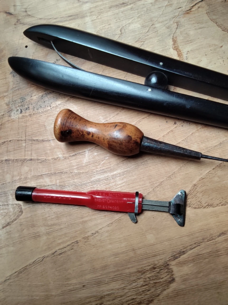 Oude schoenreparateur, schoenmaker naald, handschoenpin – photo 4